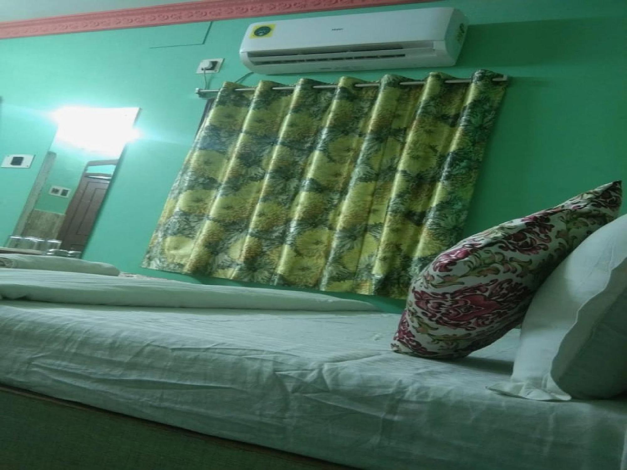 Hotel O Palace Inn Near Acropolis Mall Jādabpur Kültér fotó